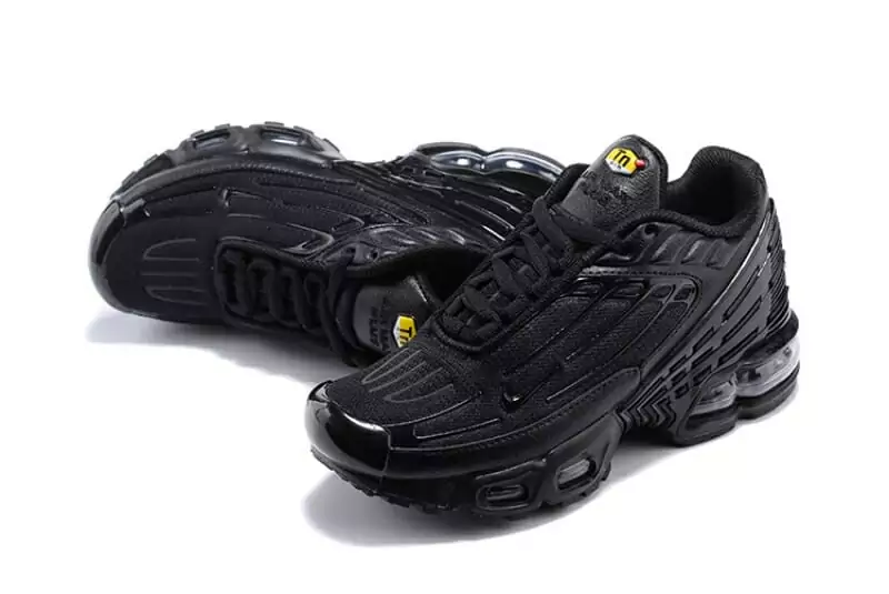 nike air max plus tn3 chaussures pour enfant noir1